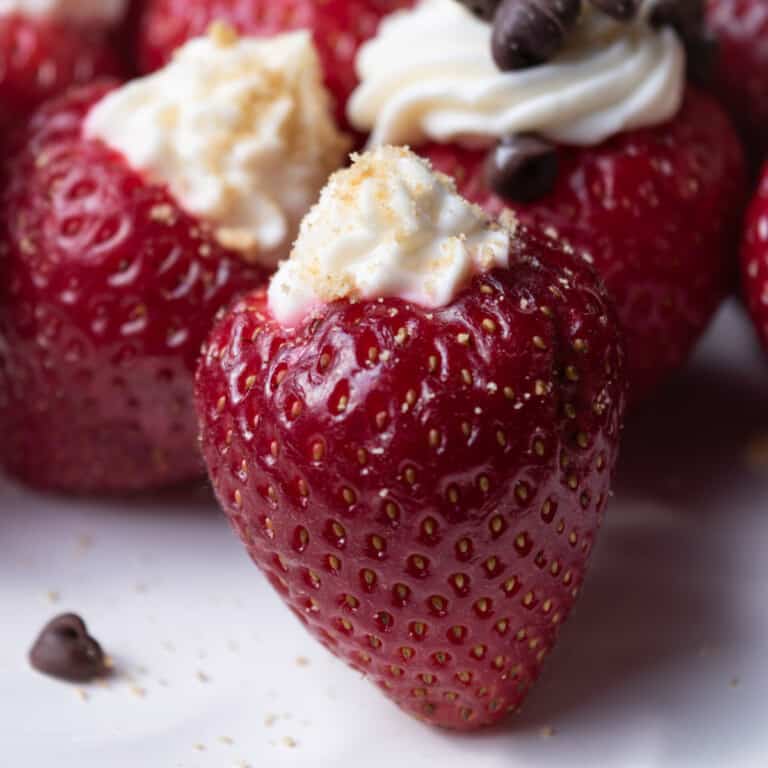 Cheesecake Stuffed Strawberries